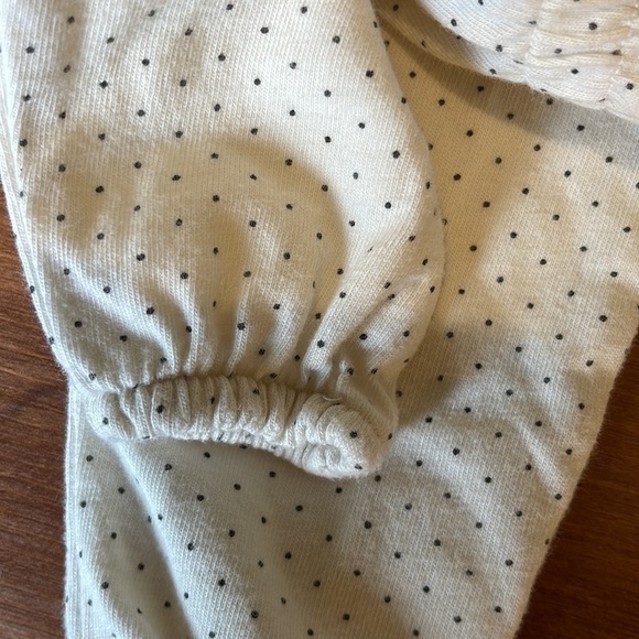 Baby gap girls newborn (up to 7 lbs) outfit in polka dot (new condition) - Picture 9 of 10